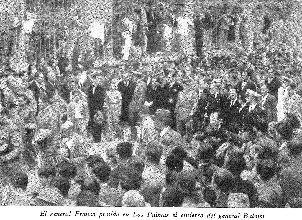 El-general-Franco-preside-en-Las-Palmas-el-entierro-del-General-Balmes_ARRARAS_IV_407