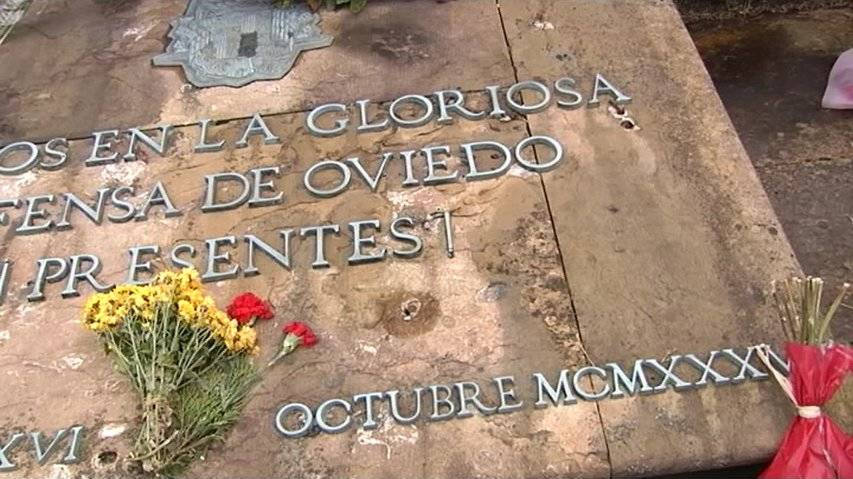 EL JUZGADO DE LO CONTENCIOSO ADMINISTRATIVO Nº 6 DE OVIEDO APERCIBE DE NUEVO AL ALCALDE  DE UN DELITO DE DESOBEDIENCIA