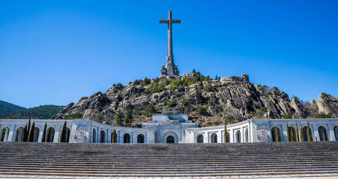 Mons. Aguer condena el silencio de los obispos españoles ante la profanación gubernamental del Valle de los Caídos