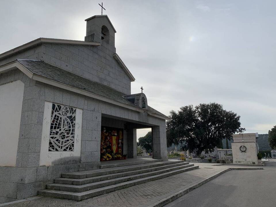 La familia de Franco tiene que pedir las llaves al Gobierno para poder visitar la tumba, por Nuria Richart