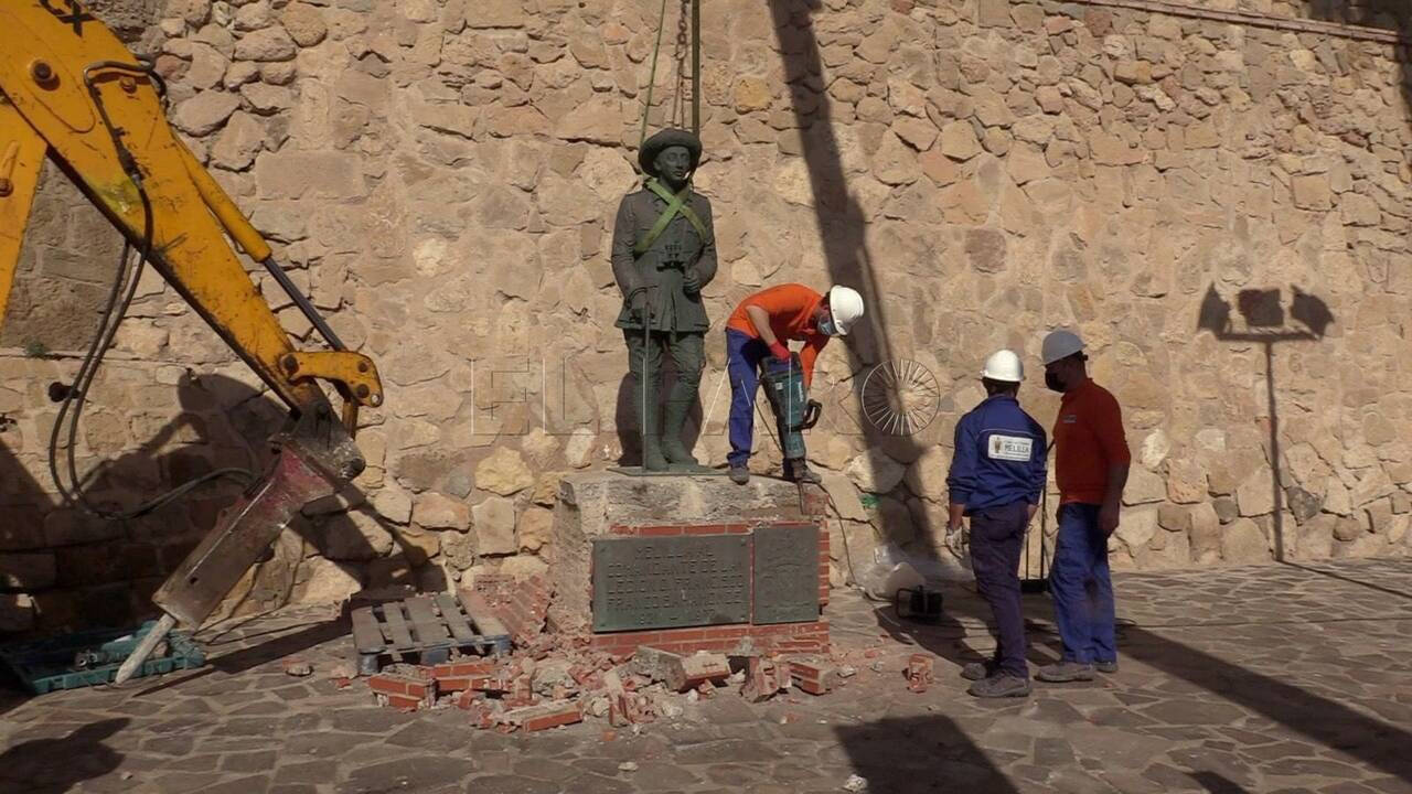 La falta de transparencia del Gobierno de Melilla en la retirada de la estatua del comandante Franco