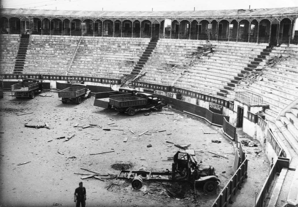 La matanza de la plaza de toros de Badajoz en 1936, por A. Manuel Barragán Lancharro 