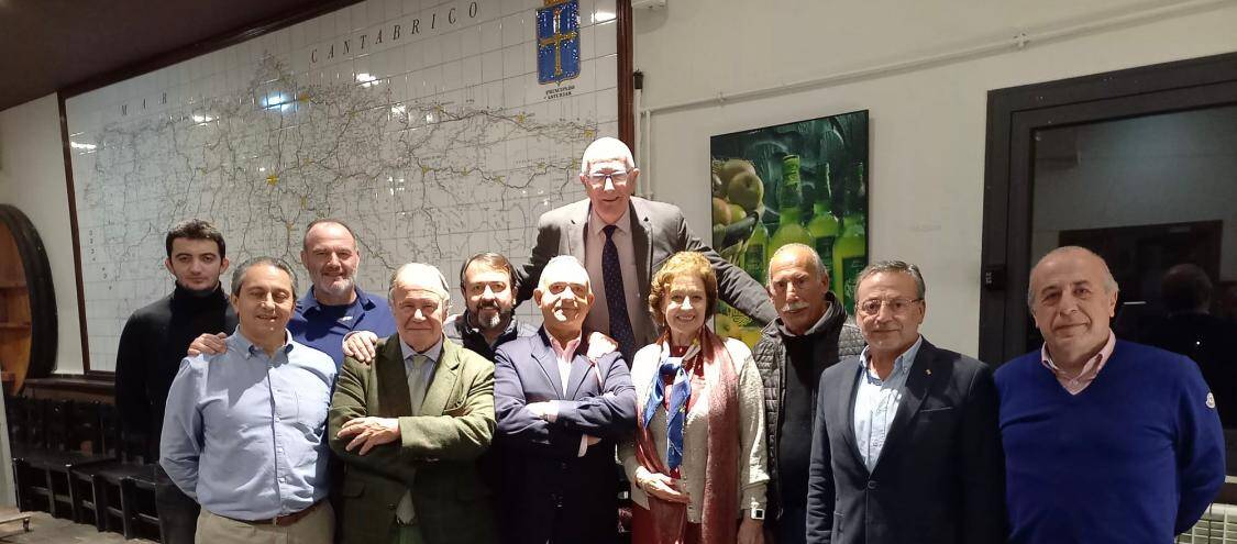 Con nuestras Delegaciones: Visita a Oviedo, por Adolfo Coloma