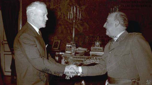 16-05-1956: Mr. J. Lawton Collin,  Jefe del Estado Mayor de la II Guerra Mundial visita a Franco