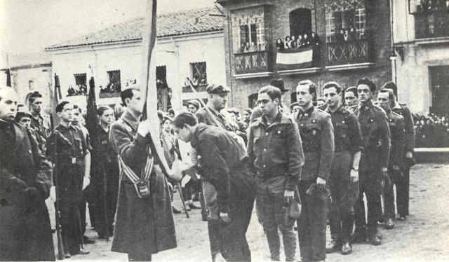04-07-1961: Franco habla a los Alféreces Provisionales