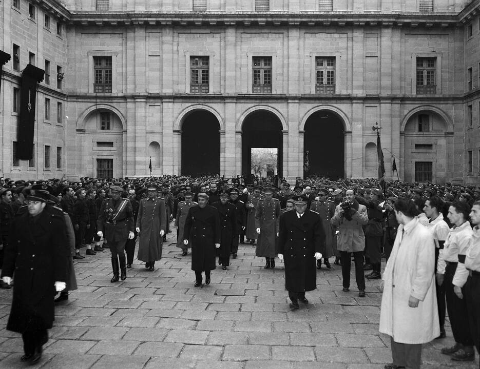 Pensamiento de Franco: Etapa histórica en el camino de la institucionalización