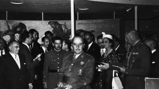 Pensamiento de Franco: Ni centralismo ni funcionarismo