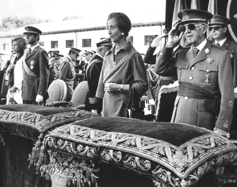 11-01-1967: La Asamblea Nacional de la Federación de Asociaciones de la Prensa en audiencia con Franco