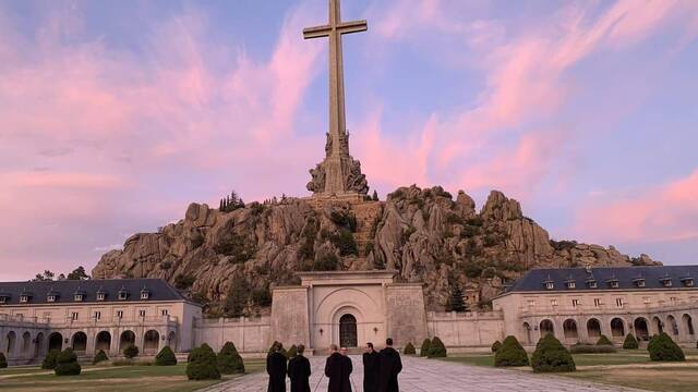 San Lorenzo aprueba una moción para instar a la Comunidad a proteger el Valle de los Caídos