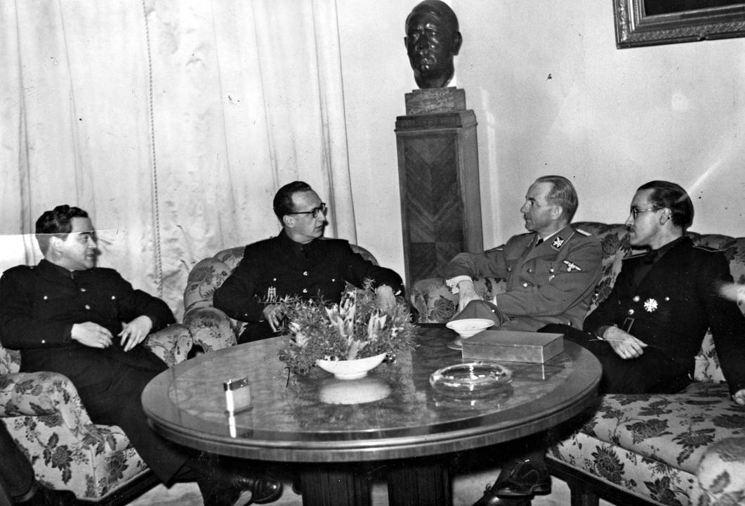 Declaraciones de Francisco Franco a Víctor de la Serna, para ABC (2 de abril de 1957)