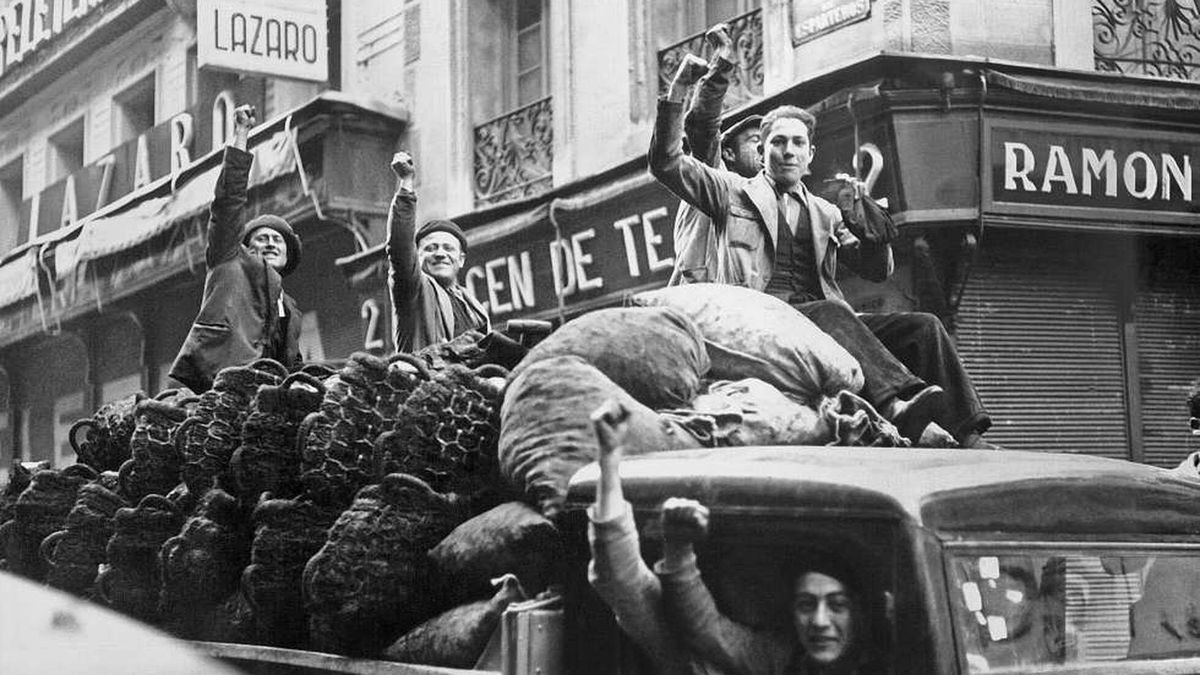 Celebración de la victoria electoral del Frente Popular en febrero de 1936.