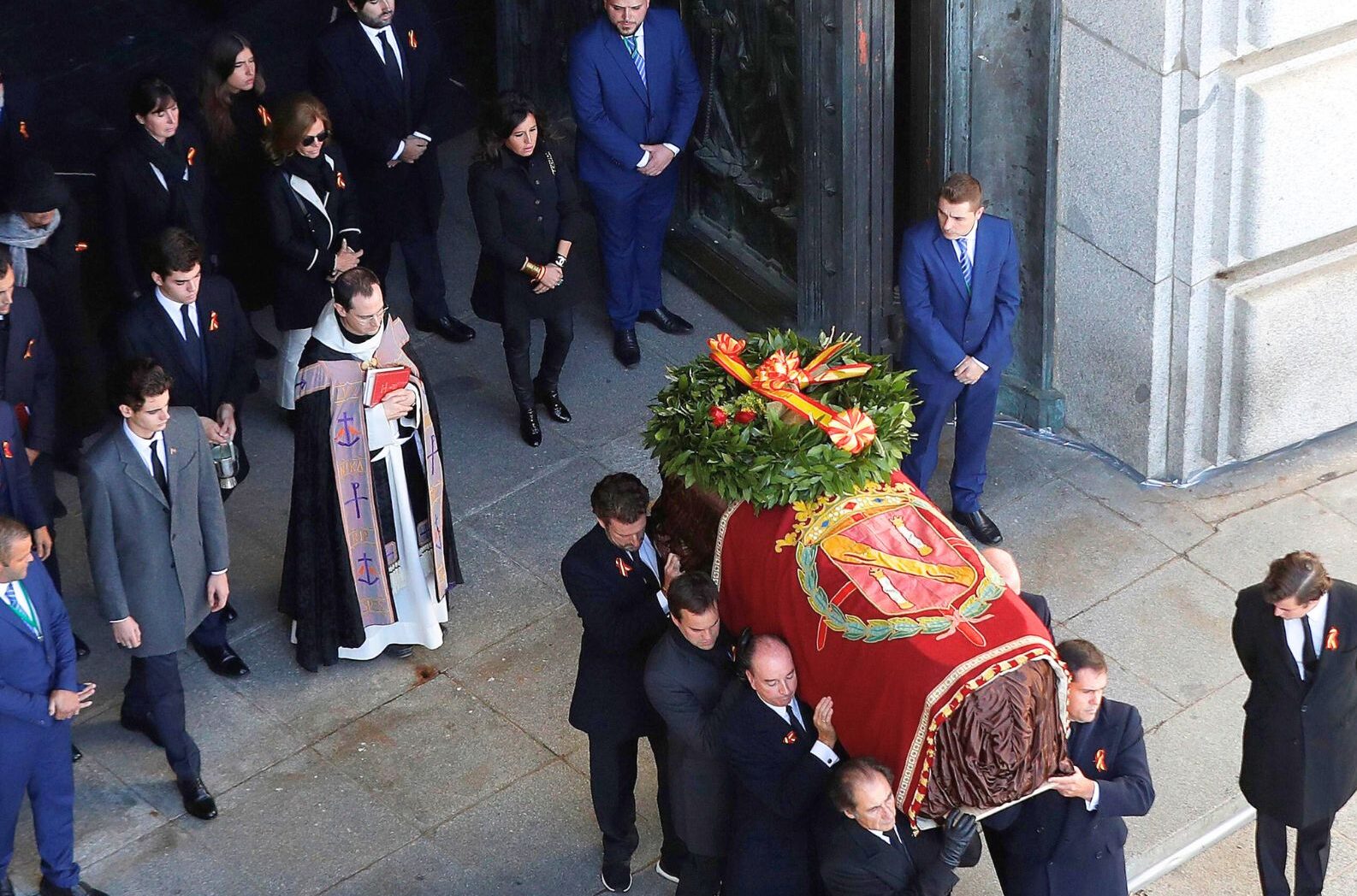 La inviolabilidad de los lugares de culto en la exhumación de Francisco Franco (I), por  Eduardo Tomás Toro