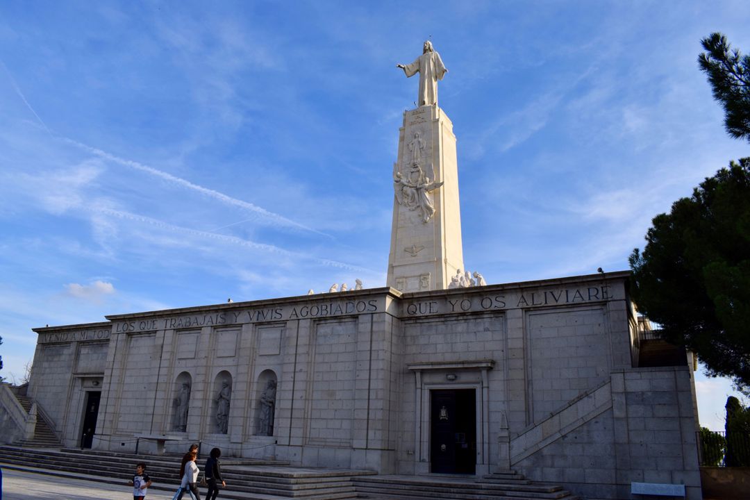 Medio siglo de ocultamientos y manipulaciones, por Jesús Láinz